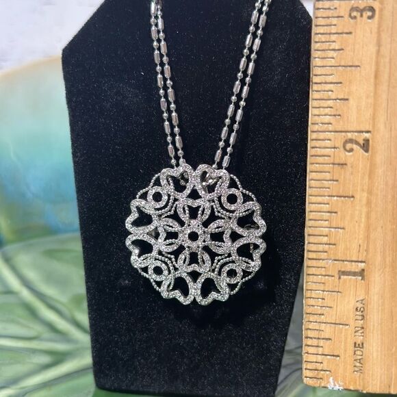 Vintage Brooch/ Pendant Silver Rhinestones & Chain - Picture 5 of 10